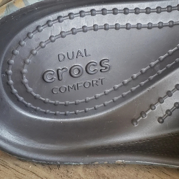 Crocs Clogs Womens Sarah Size 9W Blue Floral Dual Comfort Chunky Heel - Picture 6 of 9